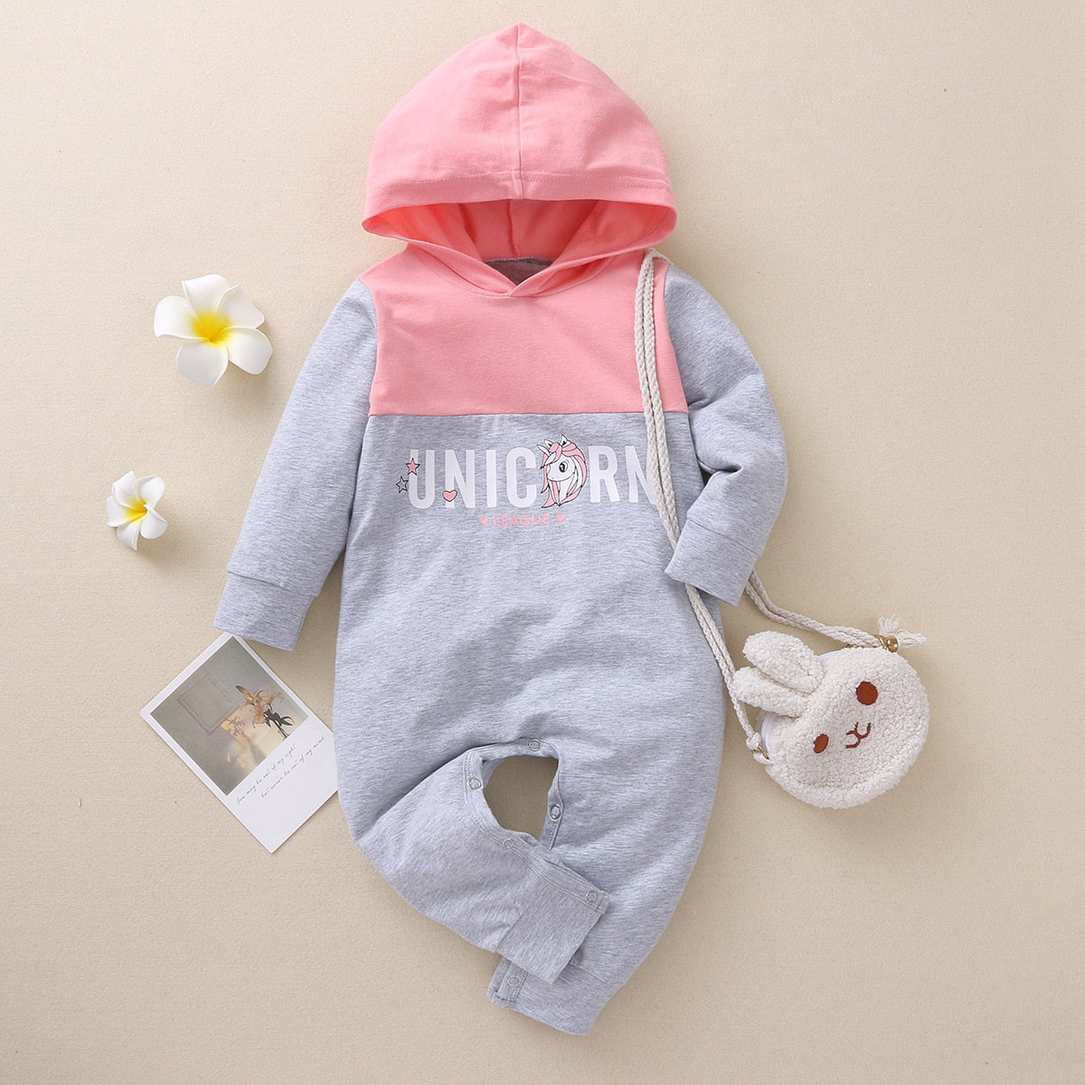 Stylish Solid Baby Rompers and Hat with "Love Mom" Costume for Newborn Girls