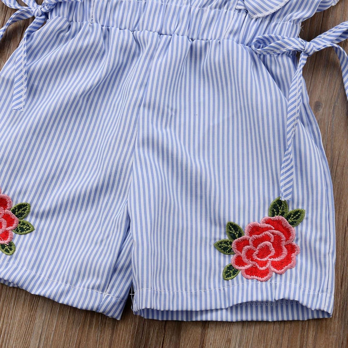 Lovely Floral Print Baby Girls' Romper with Short Petal Sleeves