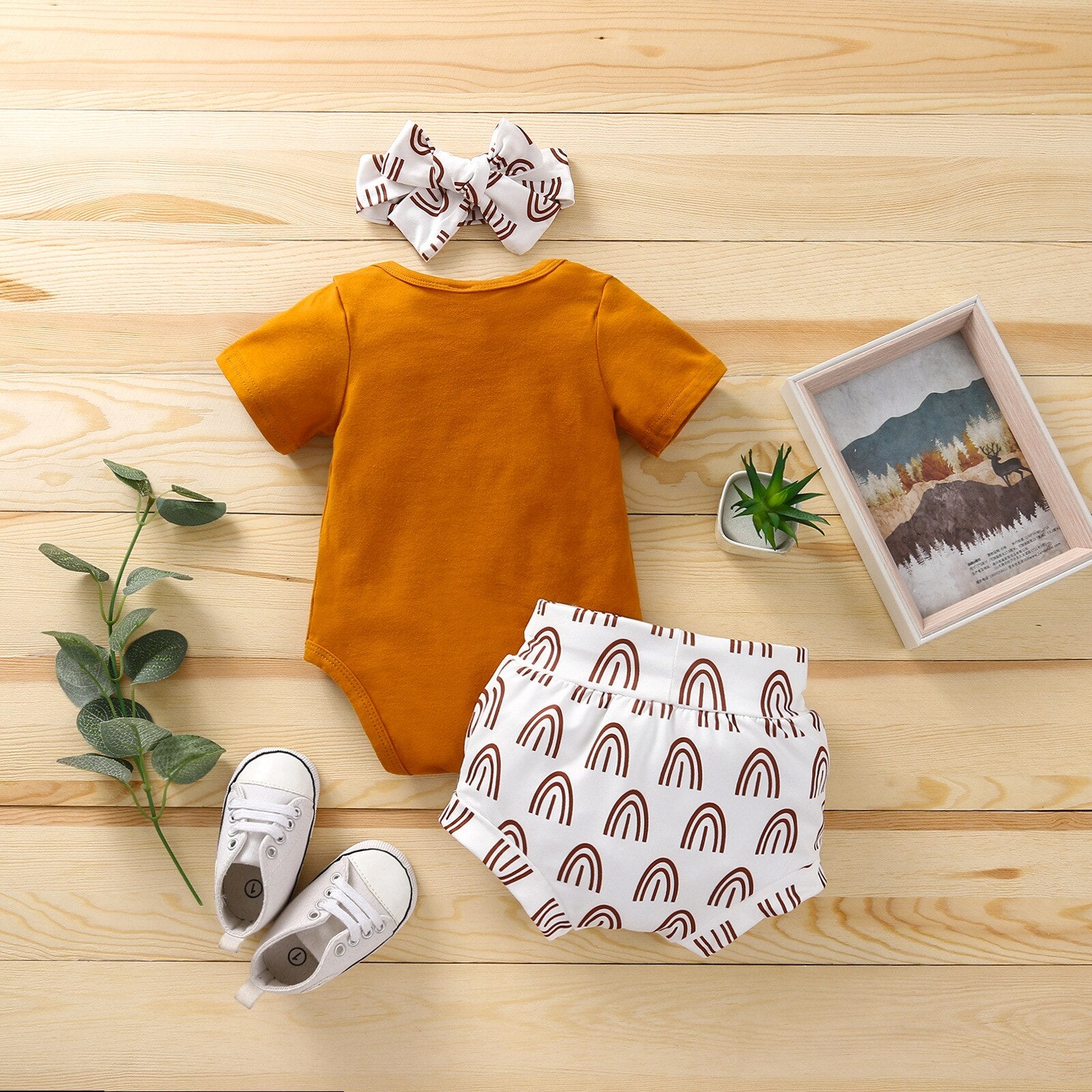 Cute Short Sleeve Baby Bodysuit with Letters Print and Headband Set