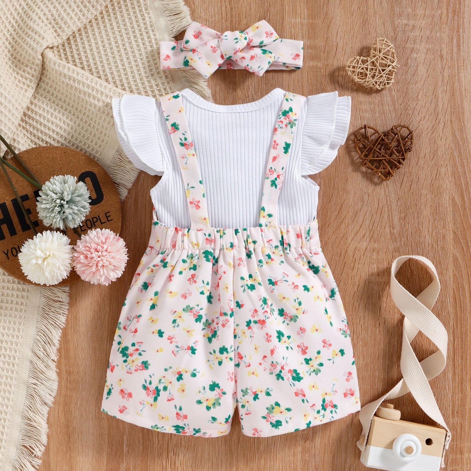 Adorable Infant Baby Girls Clothes Sets with Fly Sleeve Plain Tees and Floral Suspender Shorts