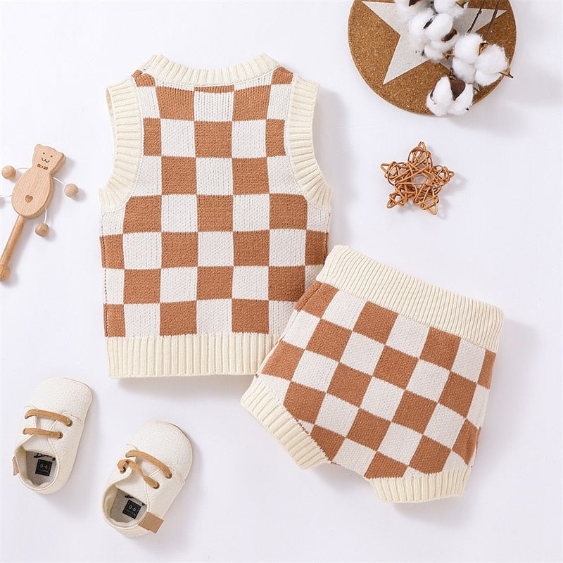 Trendy Checkerboard Printed Knitted Vest and Shorts Set for Newborn Baby Boys and Girls