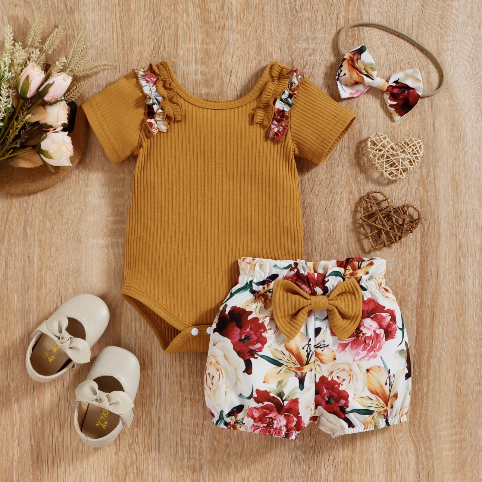 Adorable Newborn Baby Girls Clothes Sets with Ruffled Tops and Bow Print Shorts