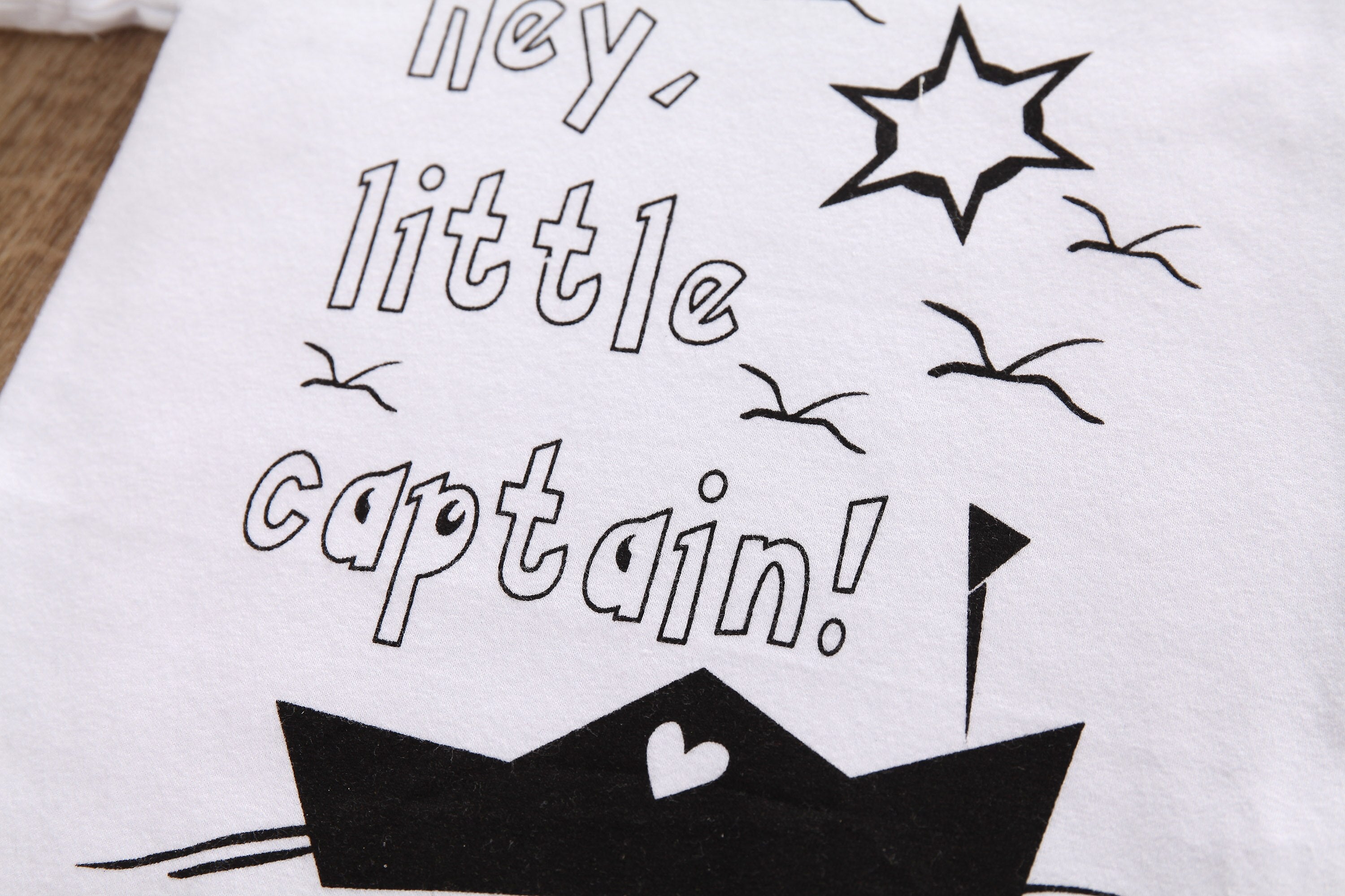 Cute Short Sleeve Baby Romper with Print Pattern