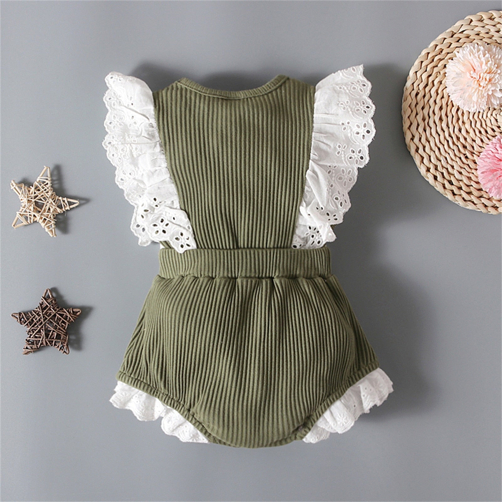 Adorable Newborn Baby Girls Rompers with Lace Ruffles and Bowknot - Perfect for Holidays and Special Occasions