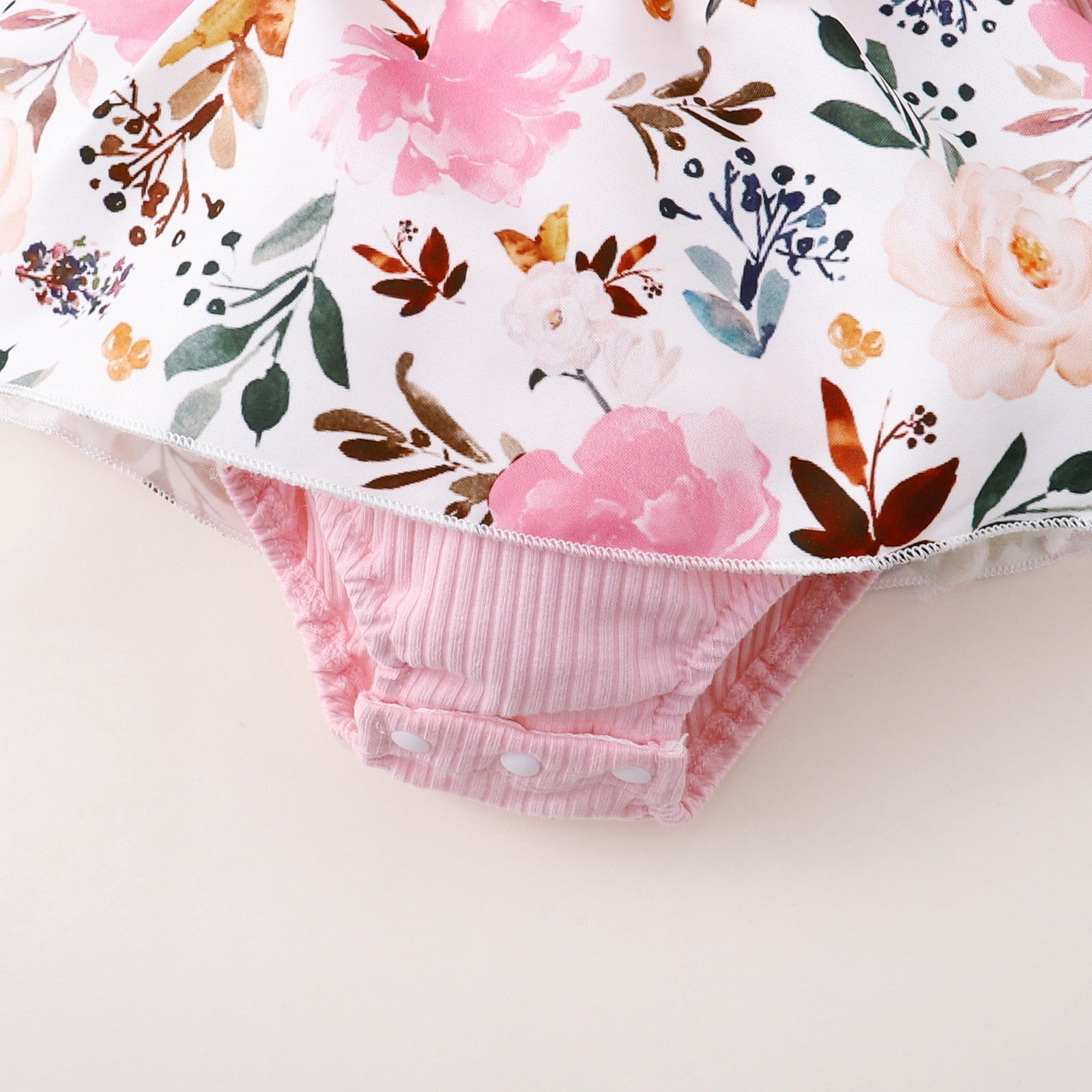 Adorable Newborn Baby Girls Bodysuit Outfits for Princesses - Long Sleeve Rompers with Floral Patchwork and Bow-Knot Headbands Sets