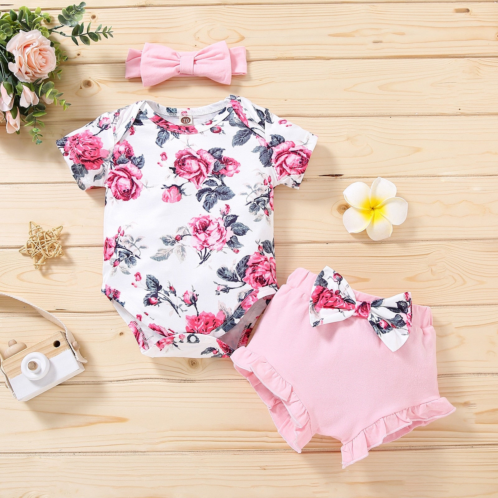 Adorable 3-Piece Princess Clothes Sets for Infant Baby Girls: Lace Patchwork Rompers, Tutu Skirts, and Lovely Bowknots