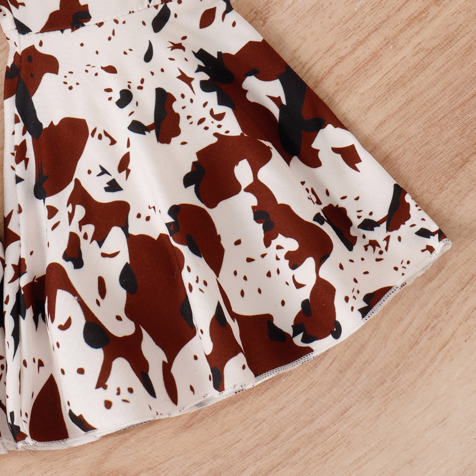 Trendy Toddler Girls Clothes Sets with Cartoon Letter Print and Bell Bottom Pants