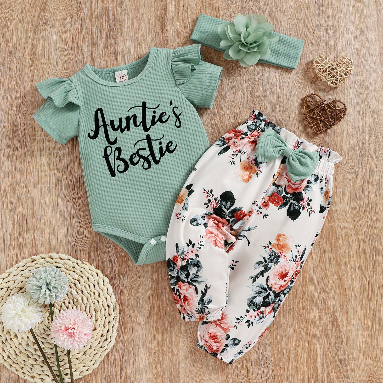 Adorable 3-Piece Princess Clothes Sets for Infant Baby Girls: Lace Patchwork Rompers, Tutu Skirts, and Lovely Bowknots