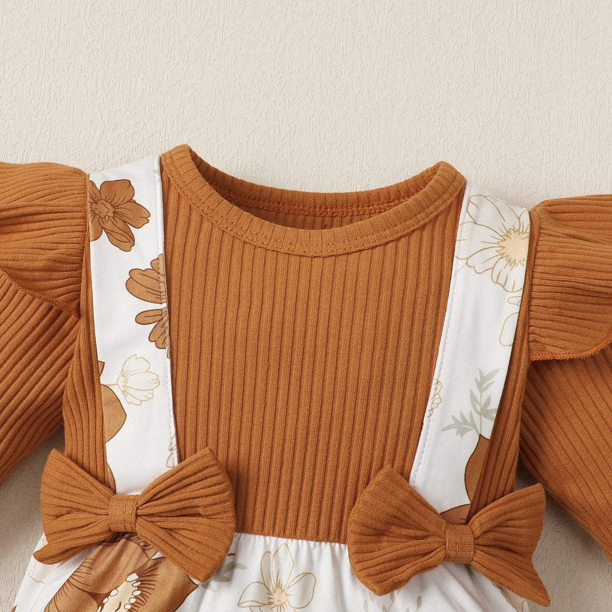 Adorable Floral Printed Baby Girl Jumpsuit with Bow Tie and Long Sleeves