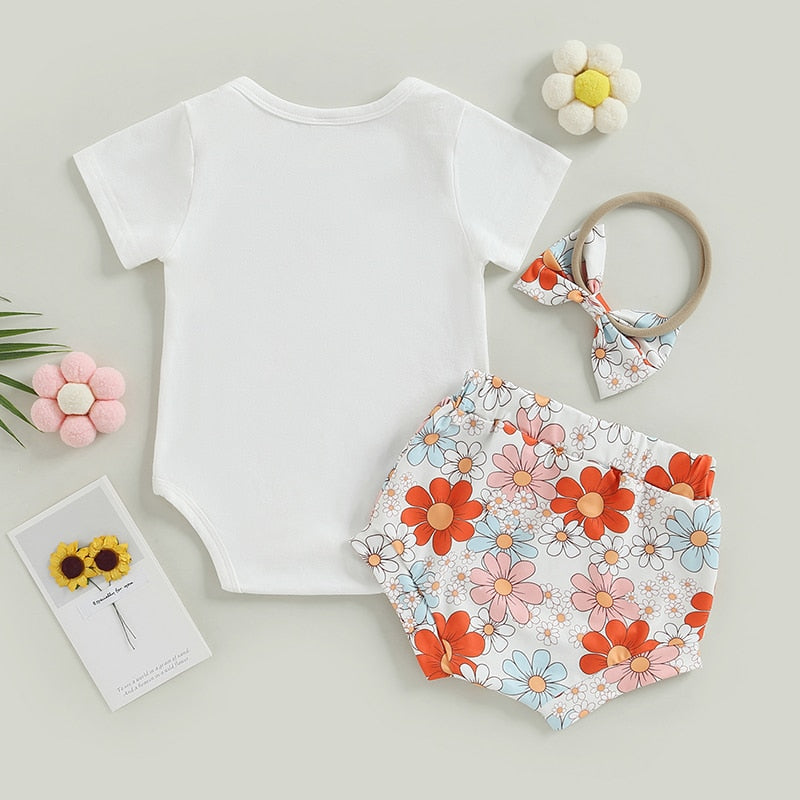 Adorable Newborn Baby Girls Summer Outfits Sets with Floral Touch