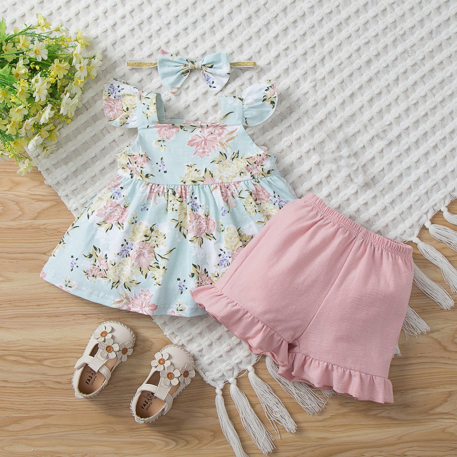 Stylish 3-piece Floral Toddler Girl Outfit Set for Summer