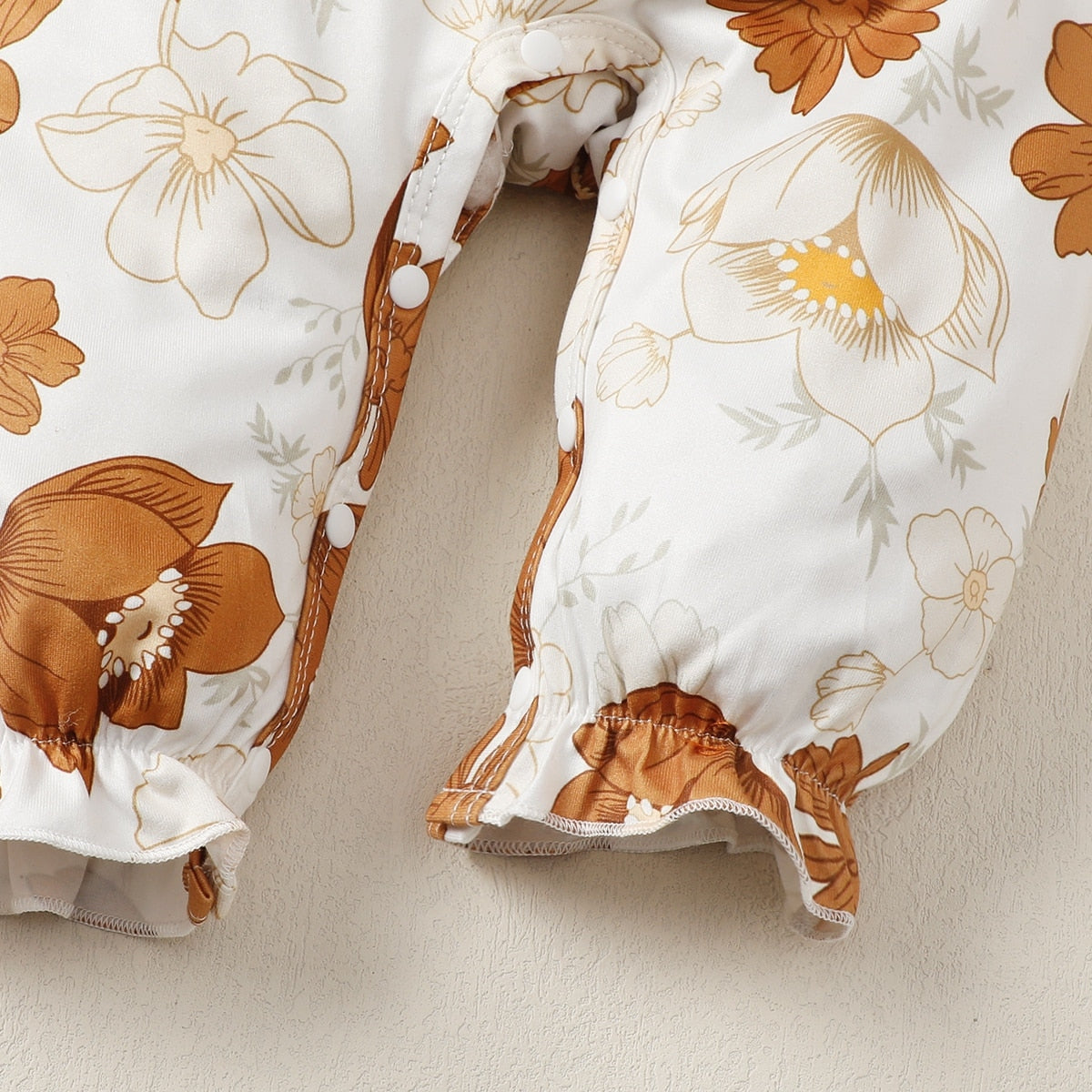 Adorable Floral Printed Baby Girl Jumpsuit with Bow Tie and Long Sleeves