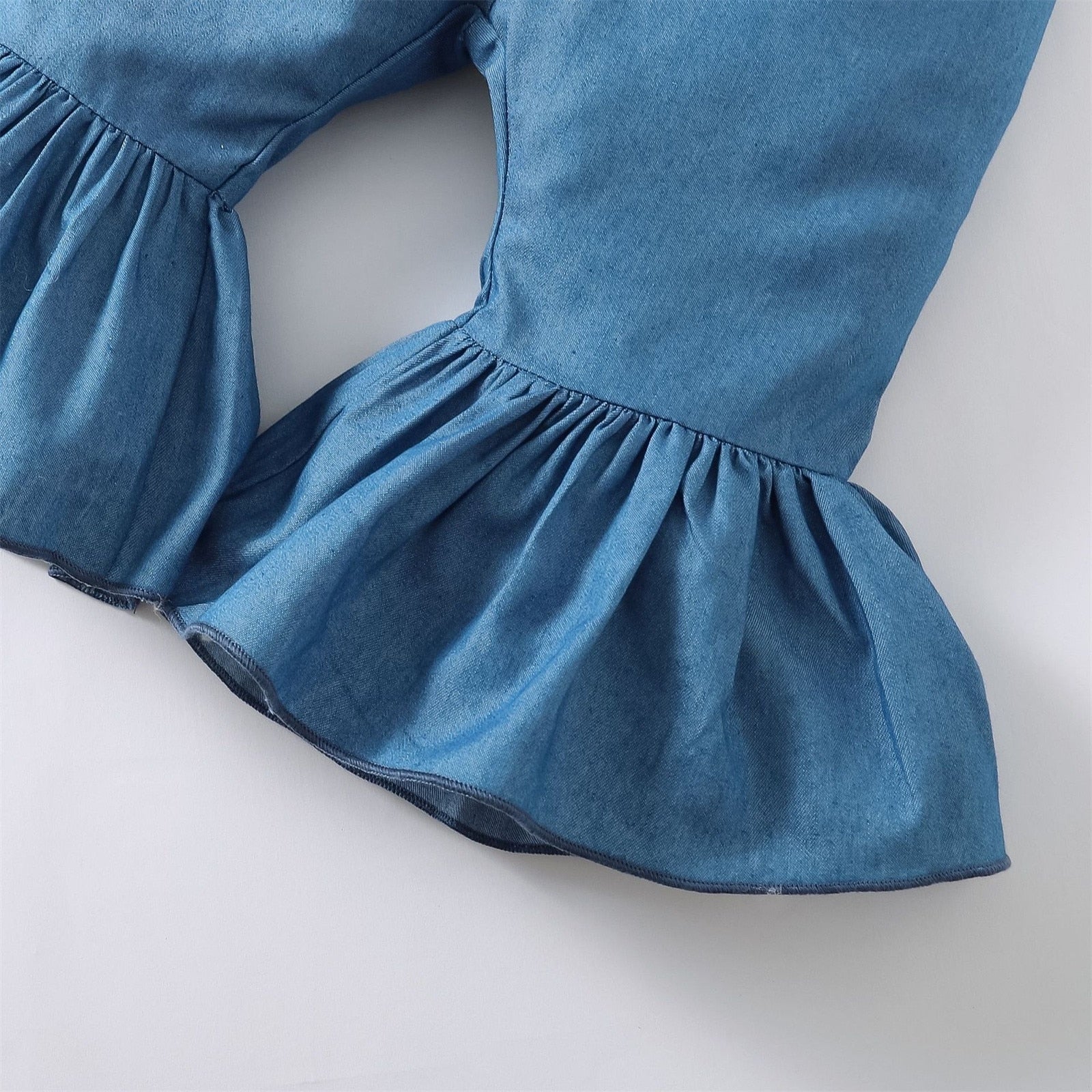 Stylish Polka Dot Print Toddler Girls Outfit Set with Long Sleeve Top, Denim Bell Bottom Pants, and Headband