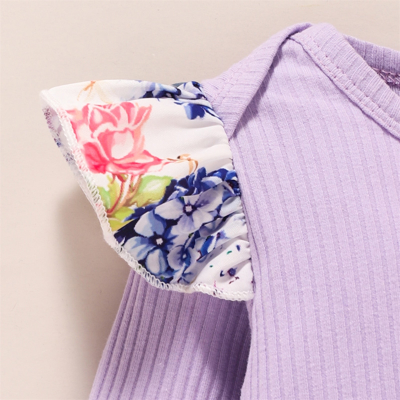 Stylish 3-Piece Newborn Baby Girl Clothing Set with Ruffled Romper, Bow Flower Pants and Headband