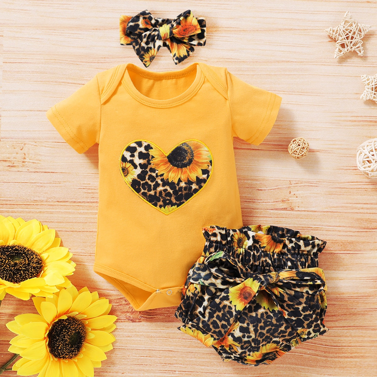 Adorable Summer Outfits for Baby Boys and Girls: 3-Piece Set with T-shirt, Shorts, and Headband