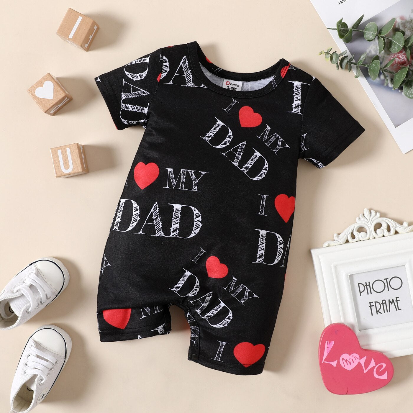 All Over Love Heart and Letter Print Short-sleeve Romper for Baby Boys and Girls