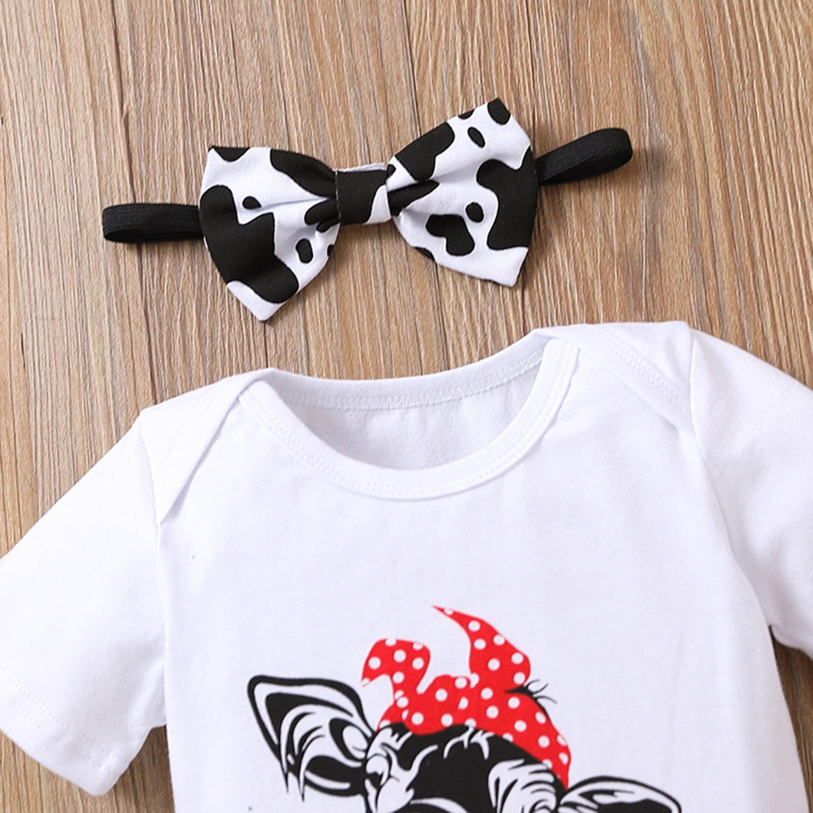 Adorable Infant Boys and Girls Short Sleeve Clothes Sets with Cartoon Dairy Cow Print