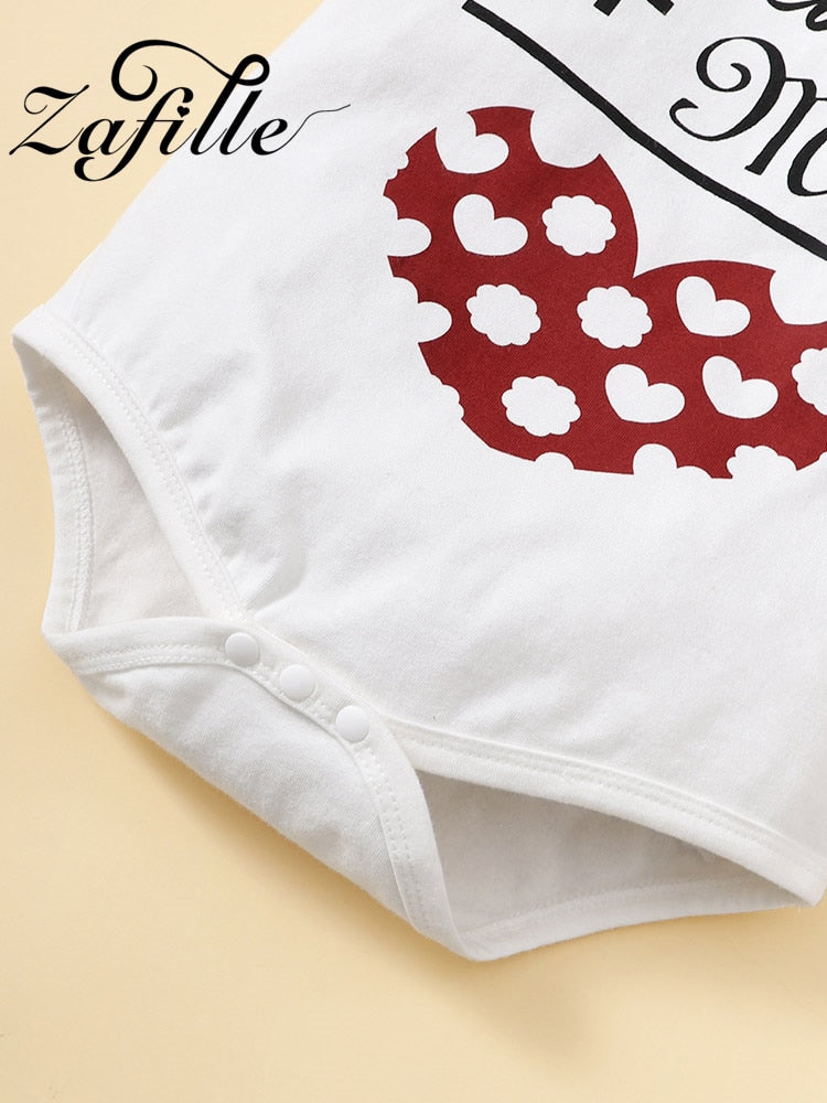 Sweet Baby Clothes Set for Summer : Letter Printed Bodysuit + Heart Printed Shorts