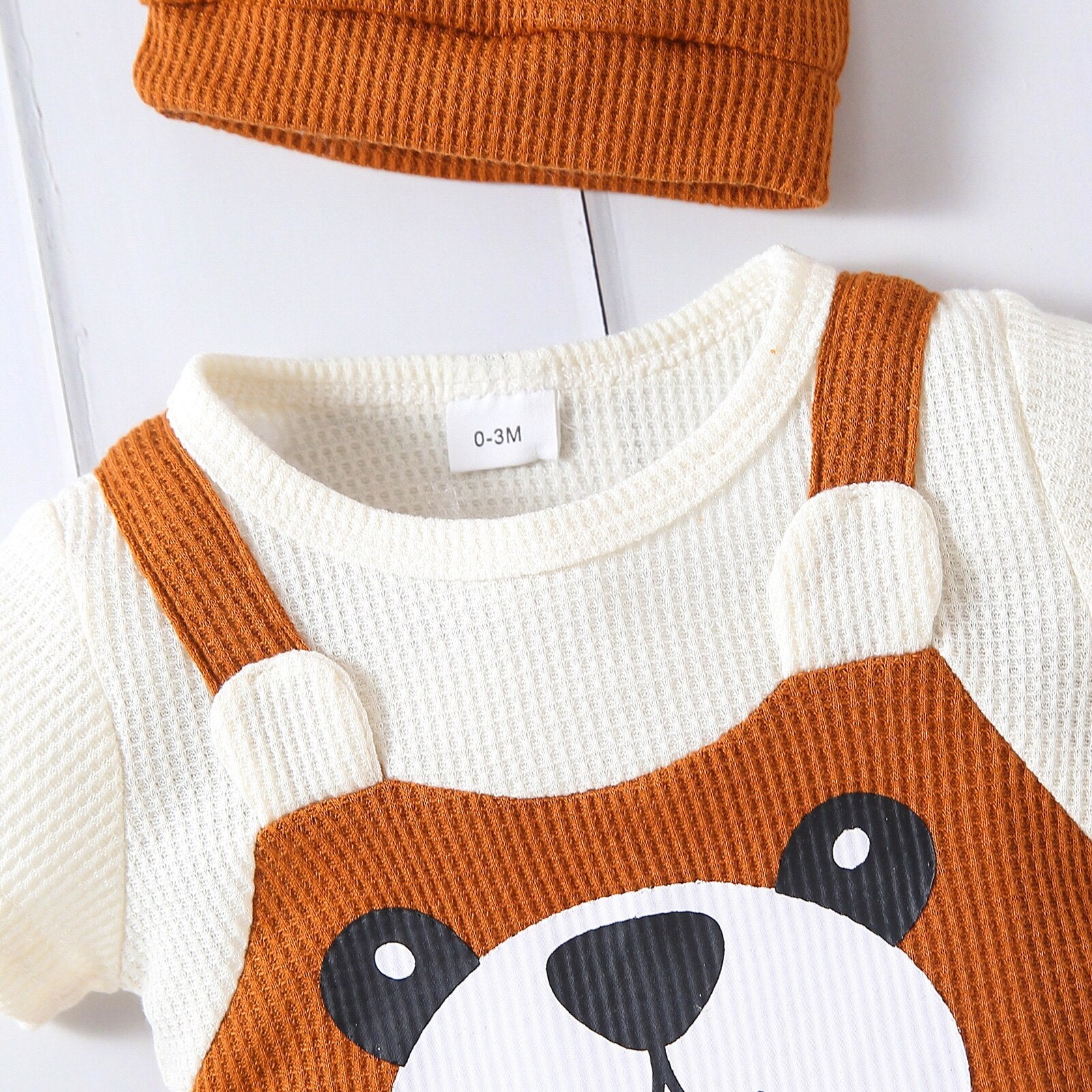 Baby Bear Graphic Waffle Knit Bodysuit and Hat 2-piece Set - Babbez