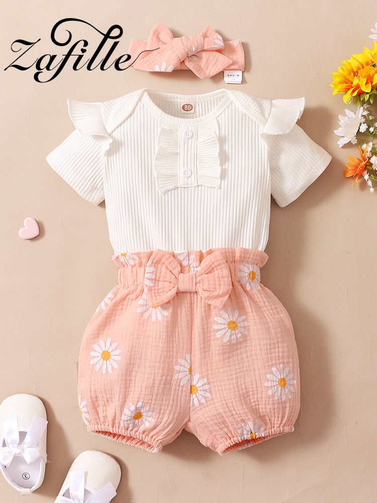 Sweet Baby Clothes Set for Summer : Letter Printed Bodysuit + Heart Printed Shorts